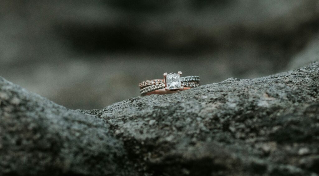 lone ring, divorce annulment