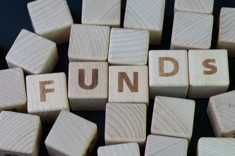 Commingling of funds: Can I mix business money with personal money? PHOTO: Nuthawut Somsuk/GETTY IMAGES PRO